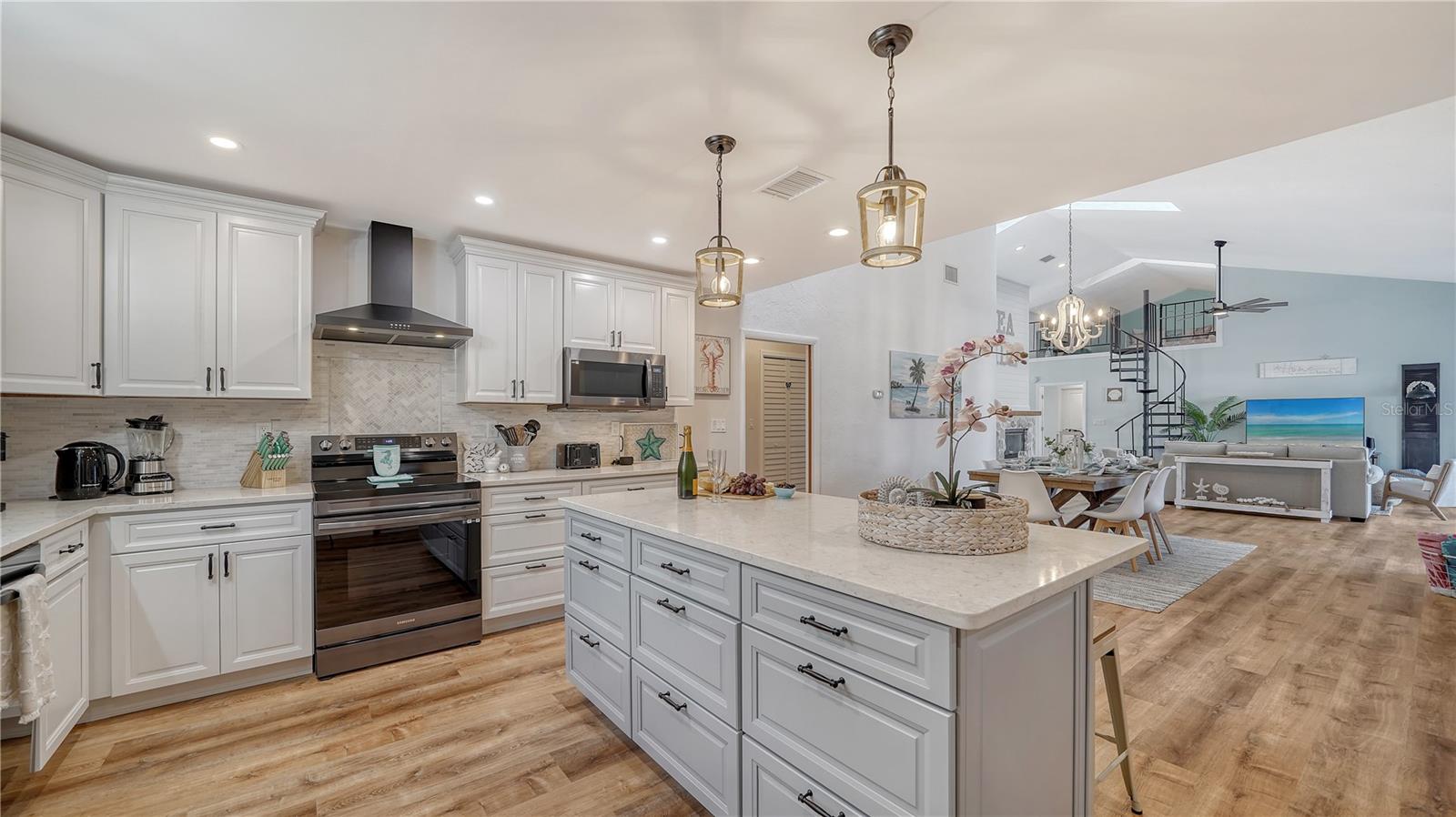 3912 99TH ST W, BRADENTON, FL, 34210