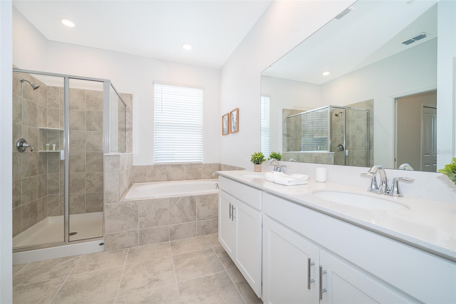 8861 CABOT CLIFFS DR #104, DAVENPORT, FL, 33896