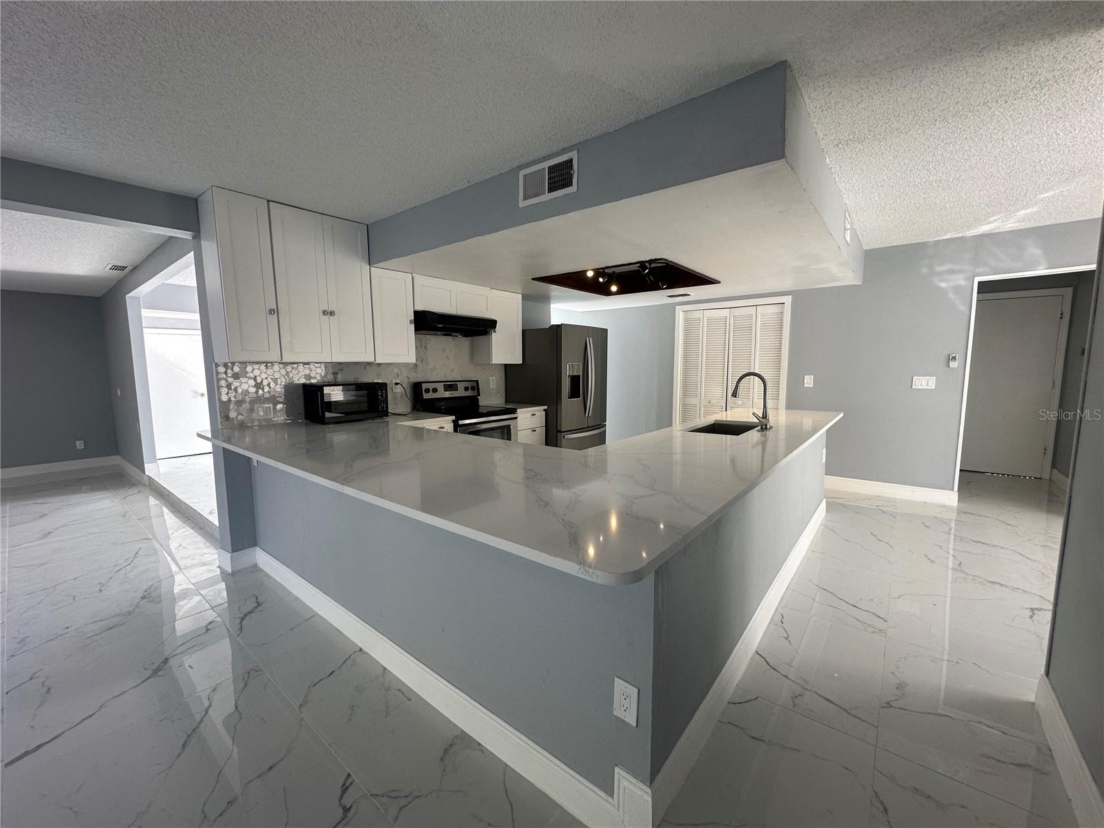 7846 SNOWBERRY CIR, ORLANDO, FL, 32819