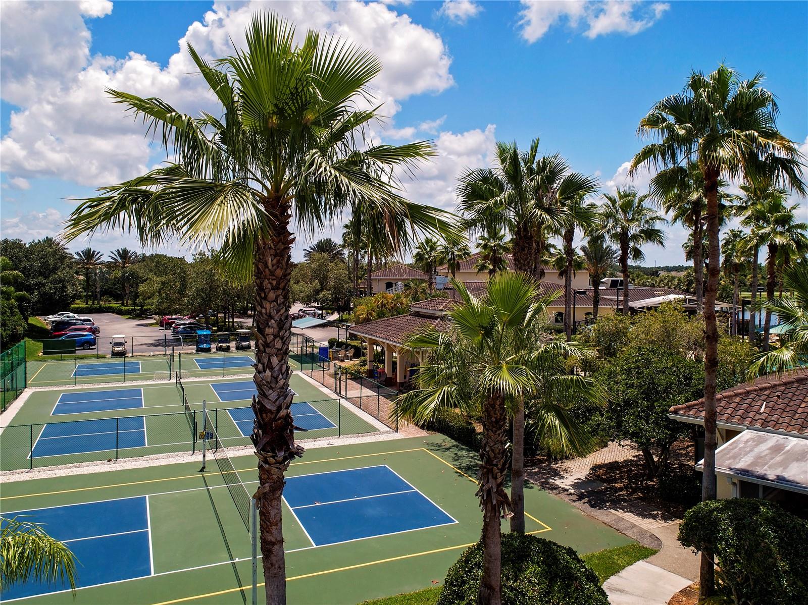 1205 HUNTINGTON GREENS DR, SUN CITY CENTER, FL, 33573