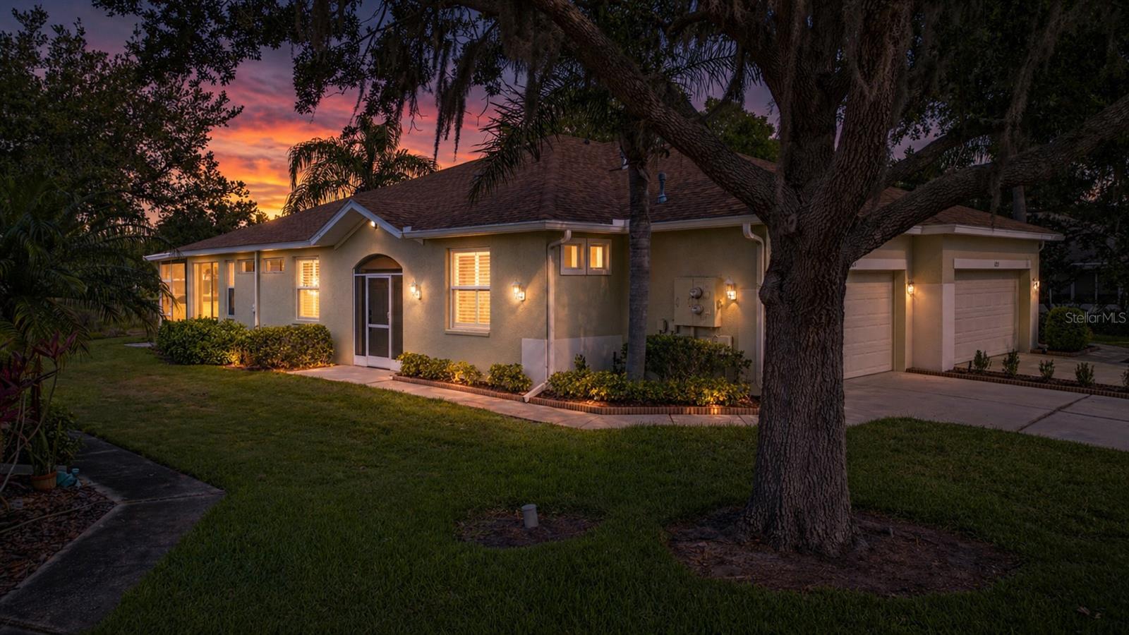 1205 HUNTINGTON GREENS DR, SUN CITY CENTER, FL, 33573