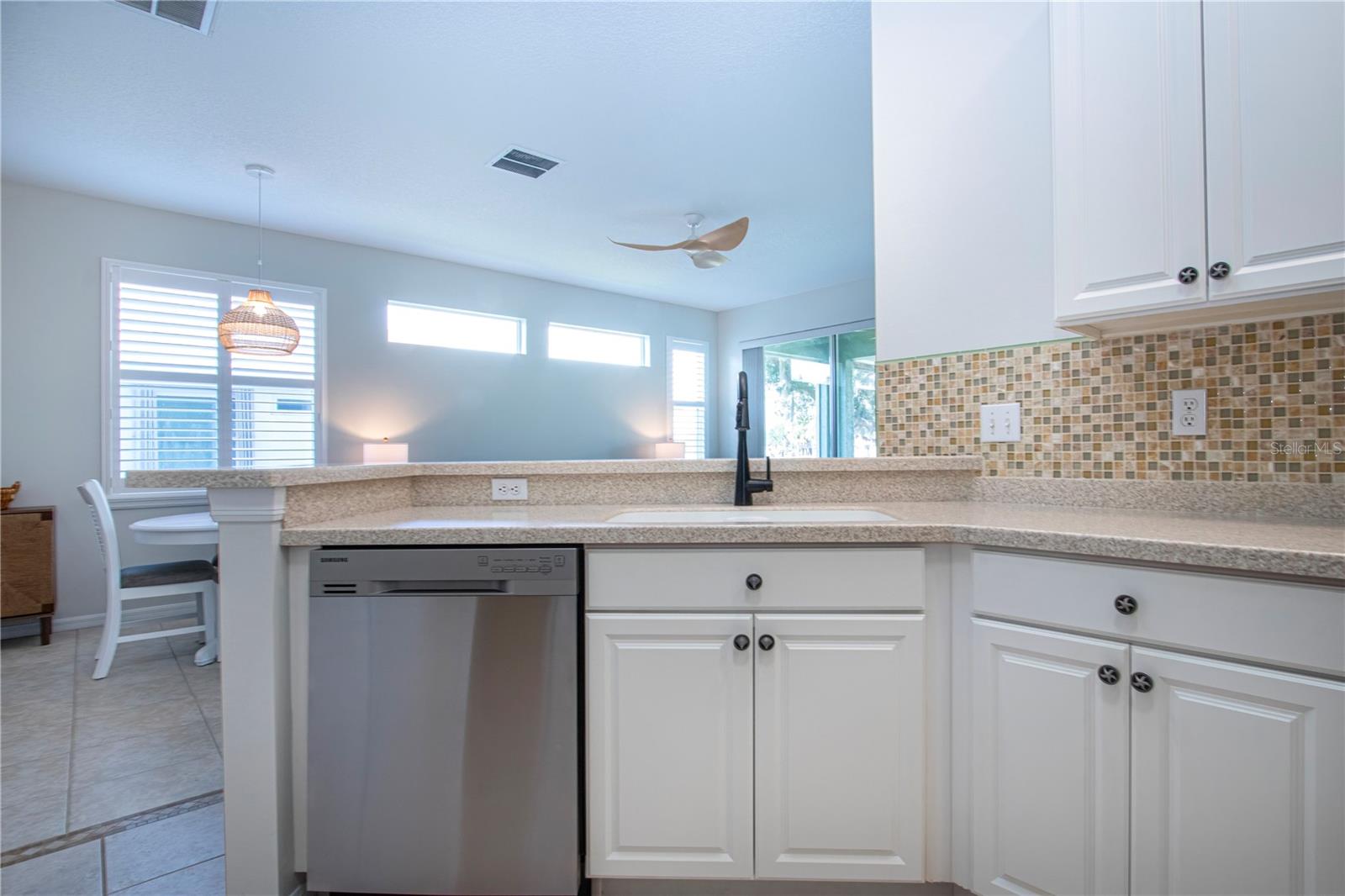 1205 HUNTINGTON GREENS DR, SUN CITY CENTER, FL, 33573