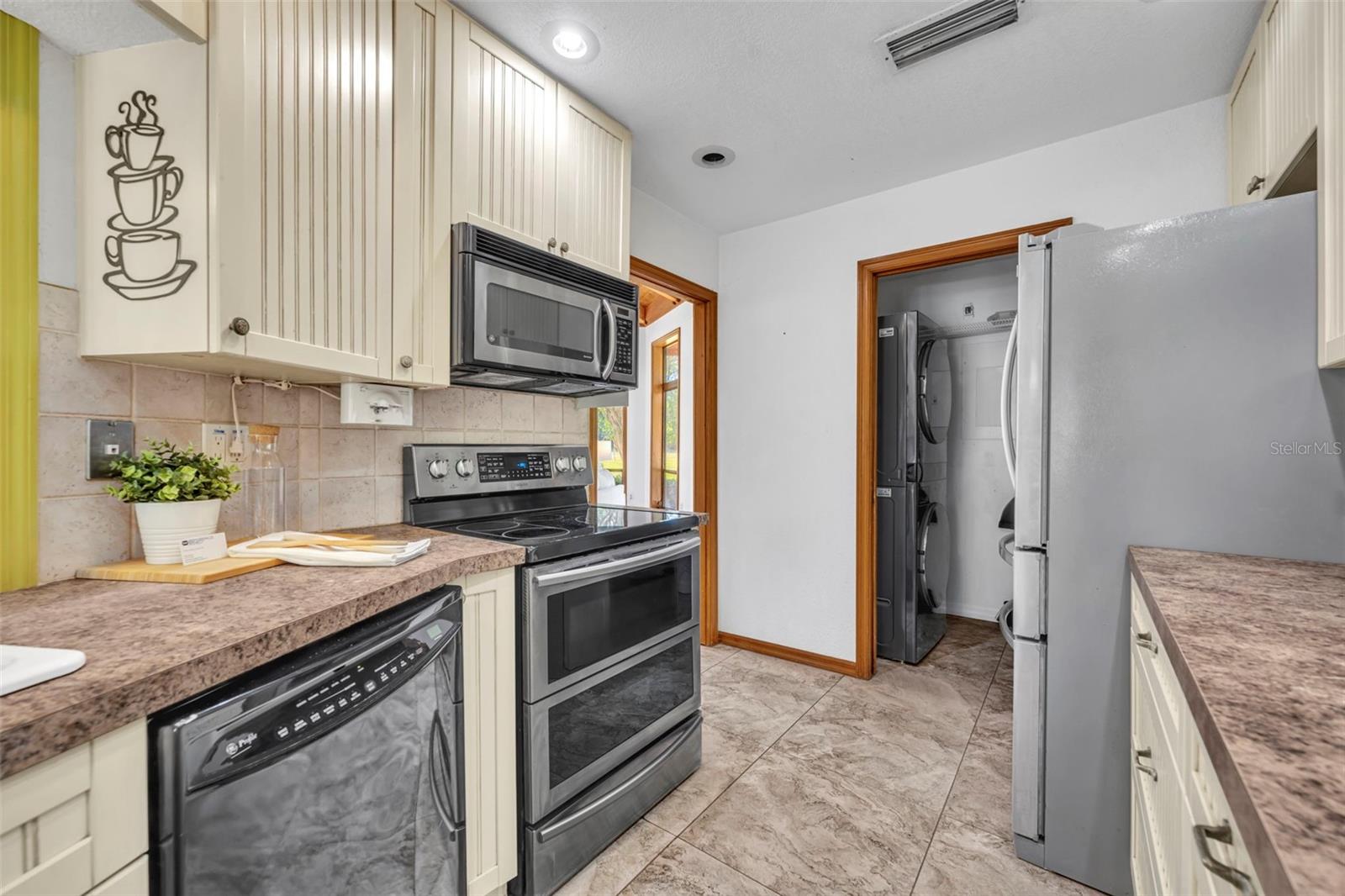 495 1ST ST, GENEVA, FL, 32732