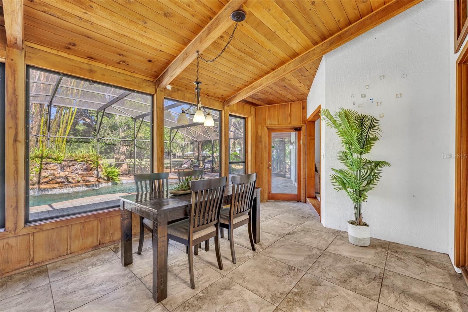 495 1ST ST, GENEVA, FL, 32732