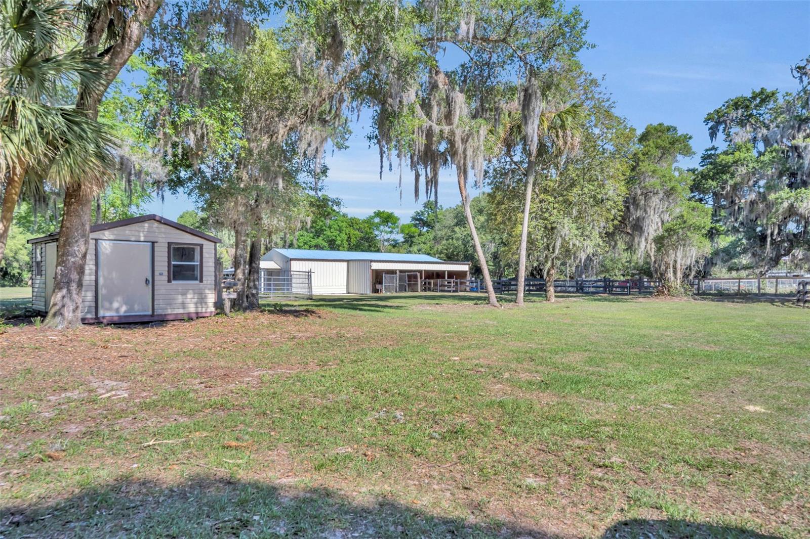 495 1ST ST, GENEVA, FL, 32732