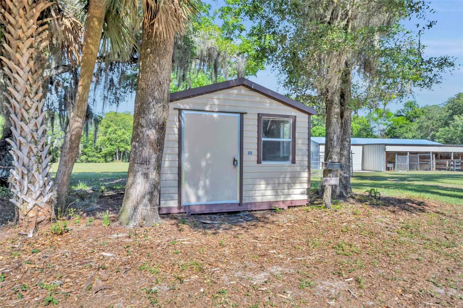 495 1ST ST, GENEVA, FL, 32732