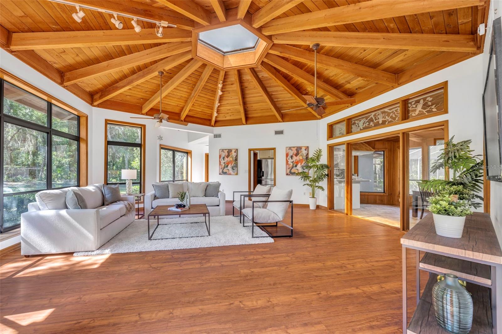 495 1ST ST, GENEVA, FL, 32732