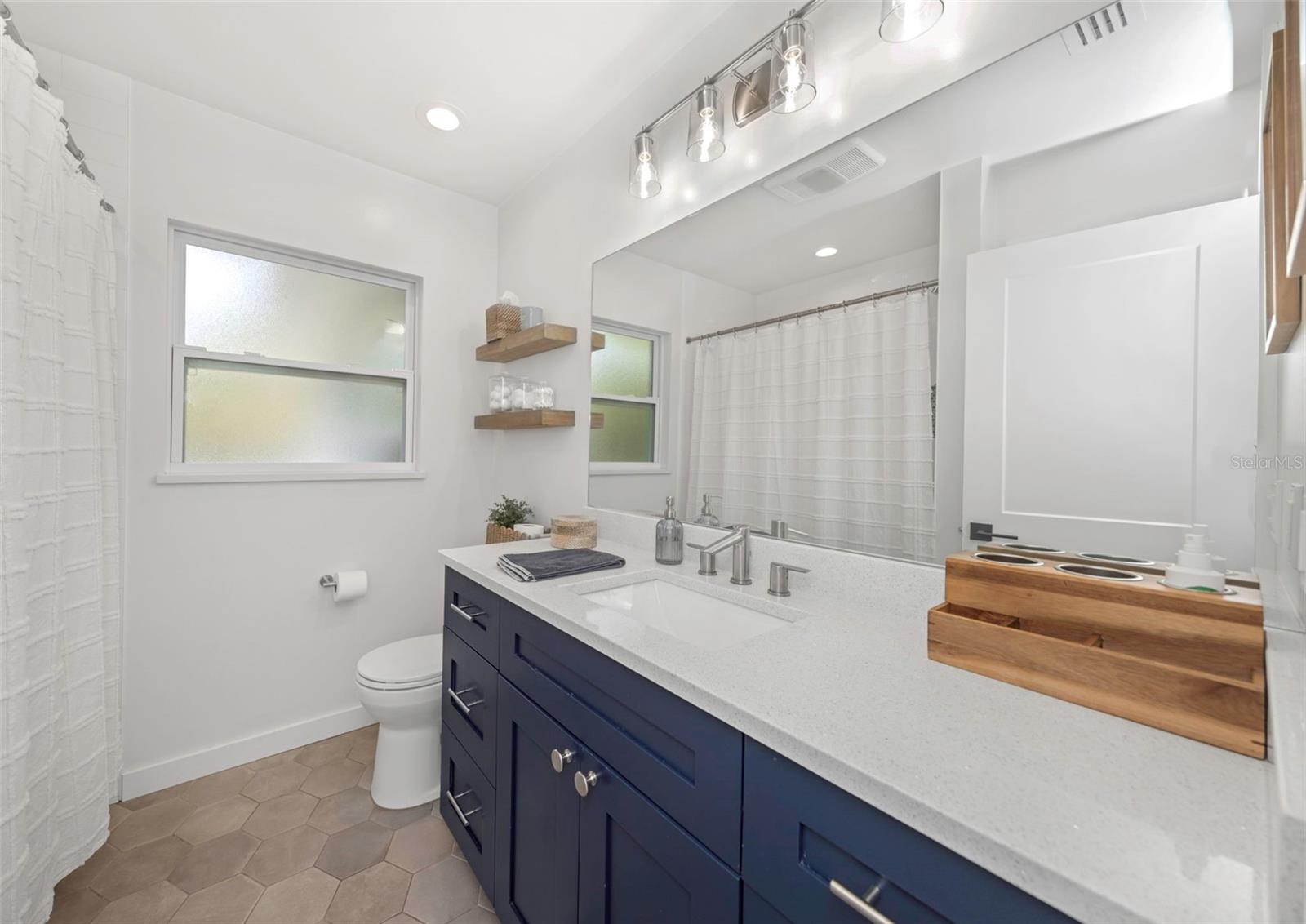 1098 PHYLLIS AVE, LARGO, FL, 33771