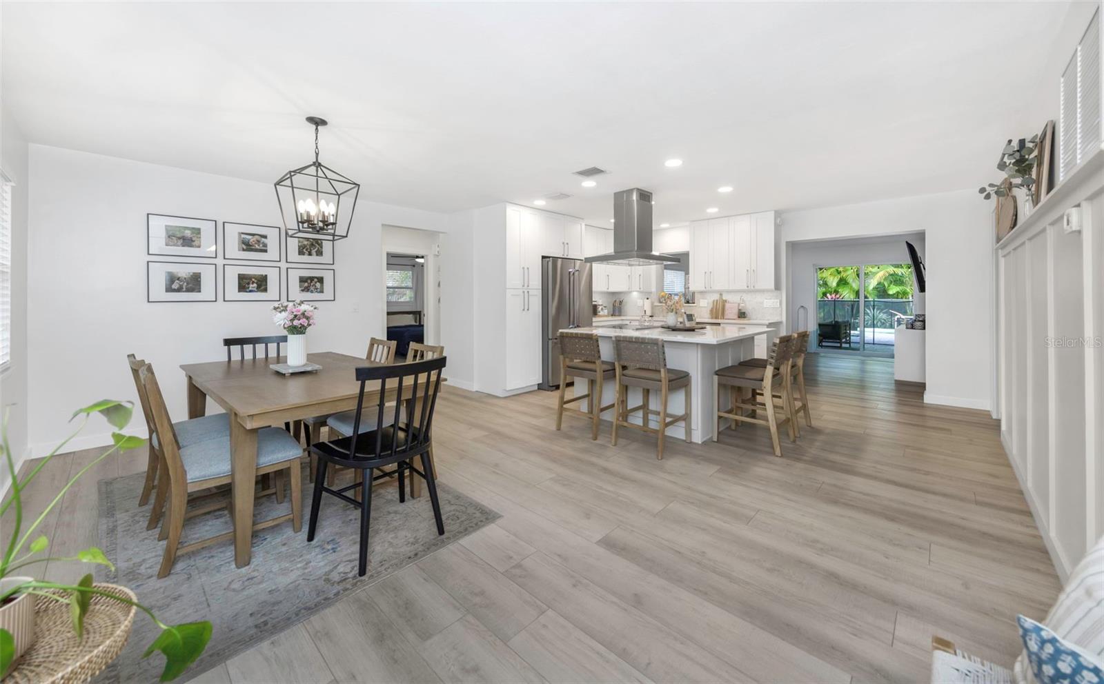 1098 PHYLLIS AVE, LARGO, FL, 33771