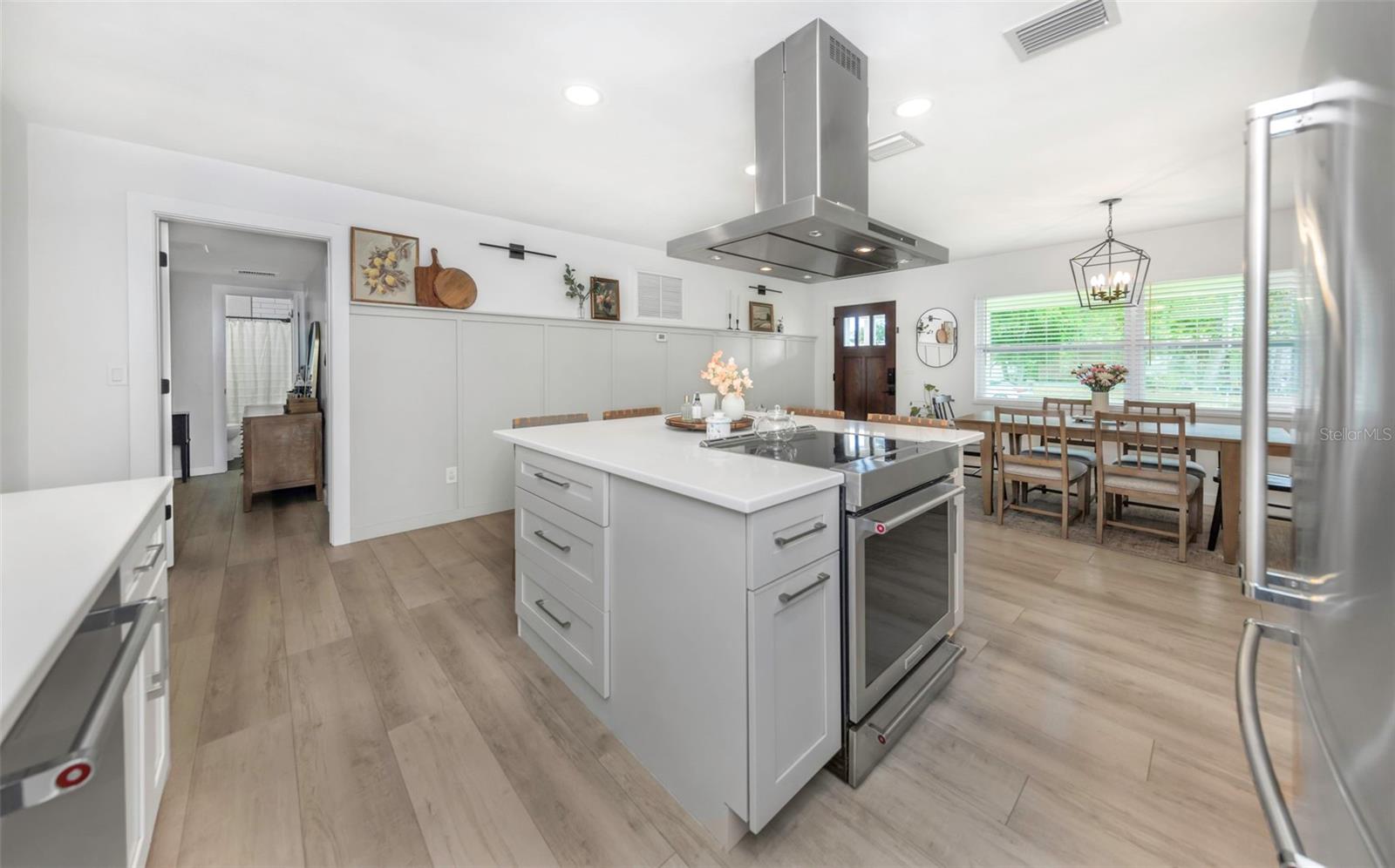 1098 PHYLLIS AVE, LARGO, FL, 33771