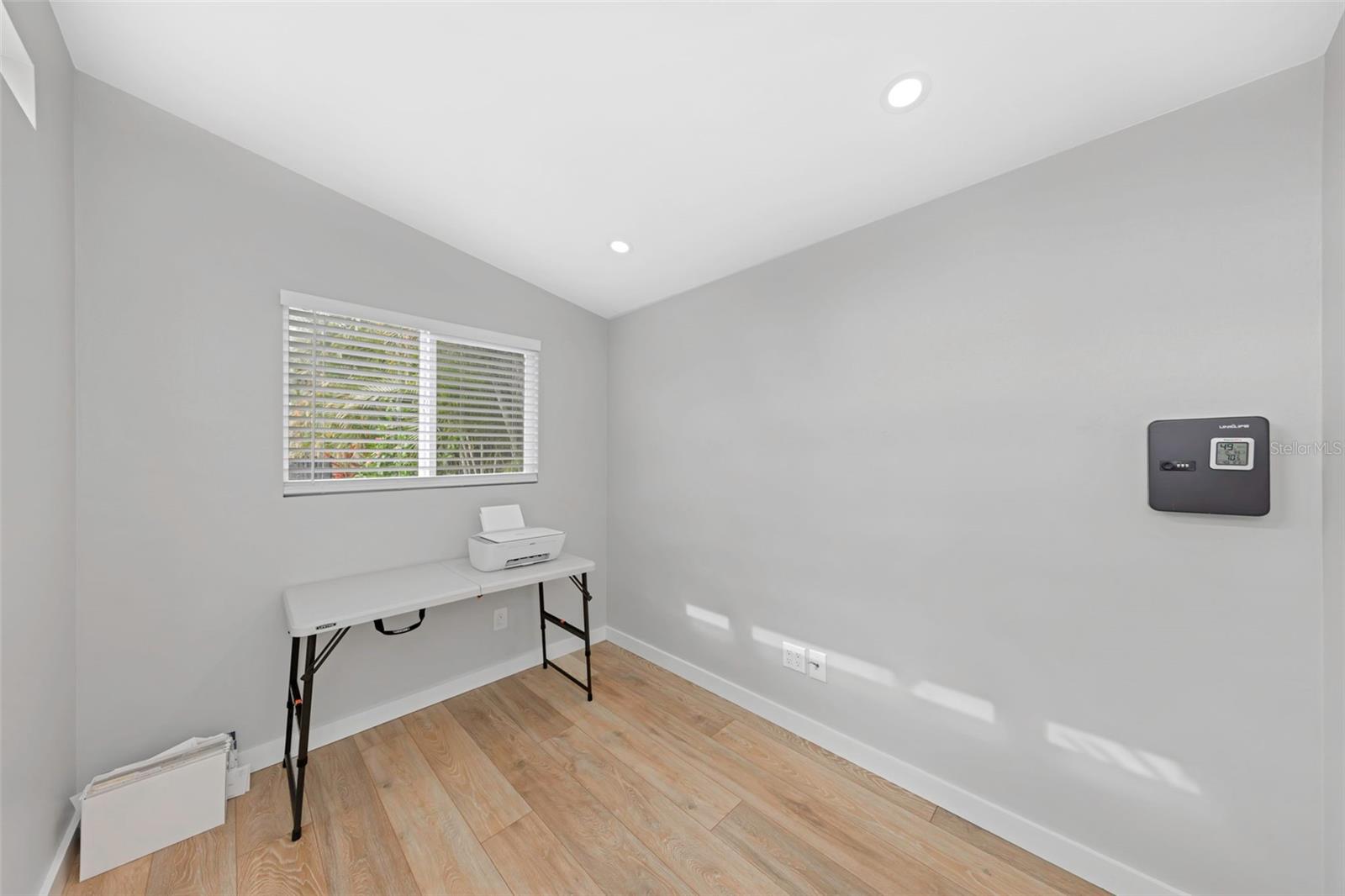 1098 PHYLLIS AVE, LARGO, FL, 33771