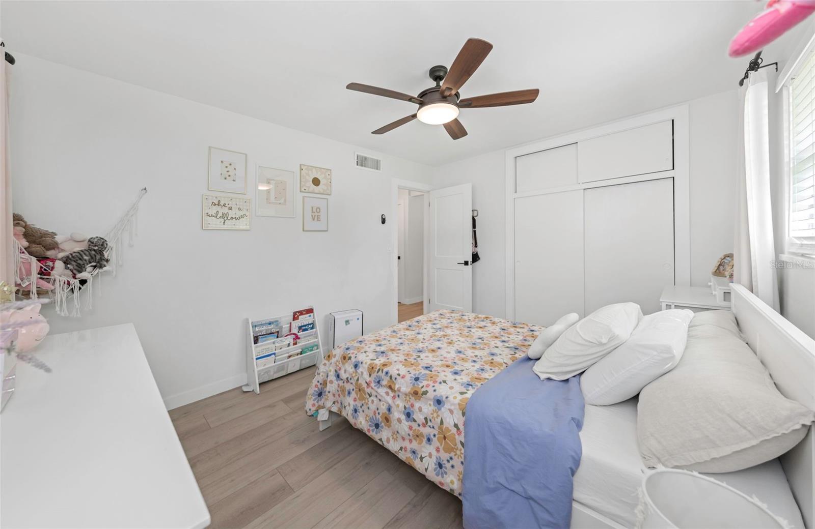 1098 PHYLLIS AVE, LARGO, FL, 33771