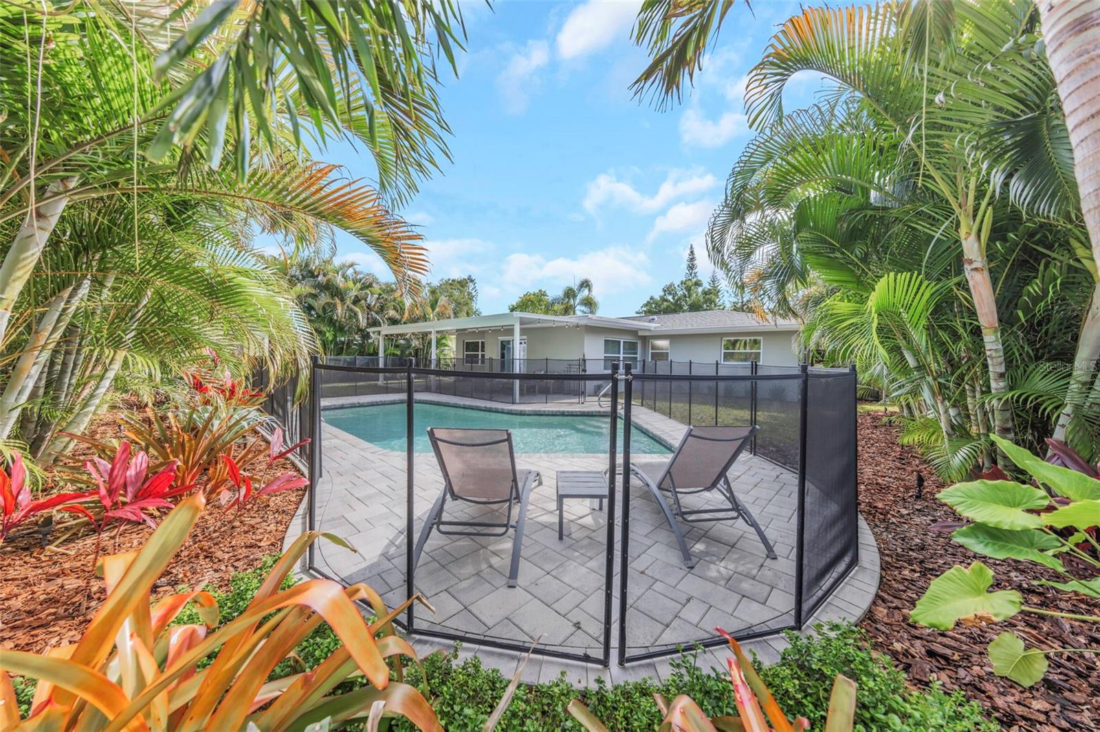 1098 PHYLLIS AVE, LARGO, FL, 33771