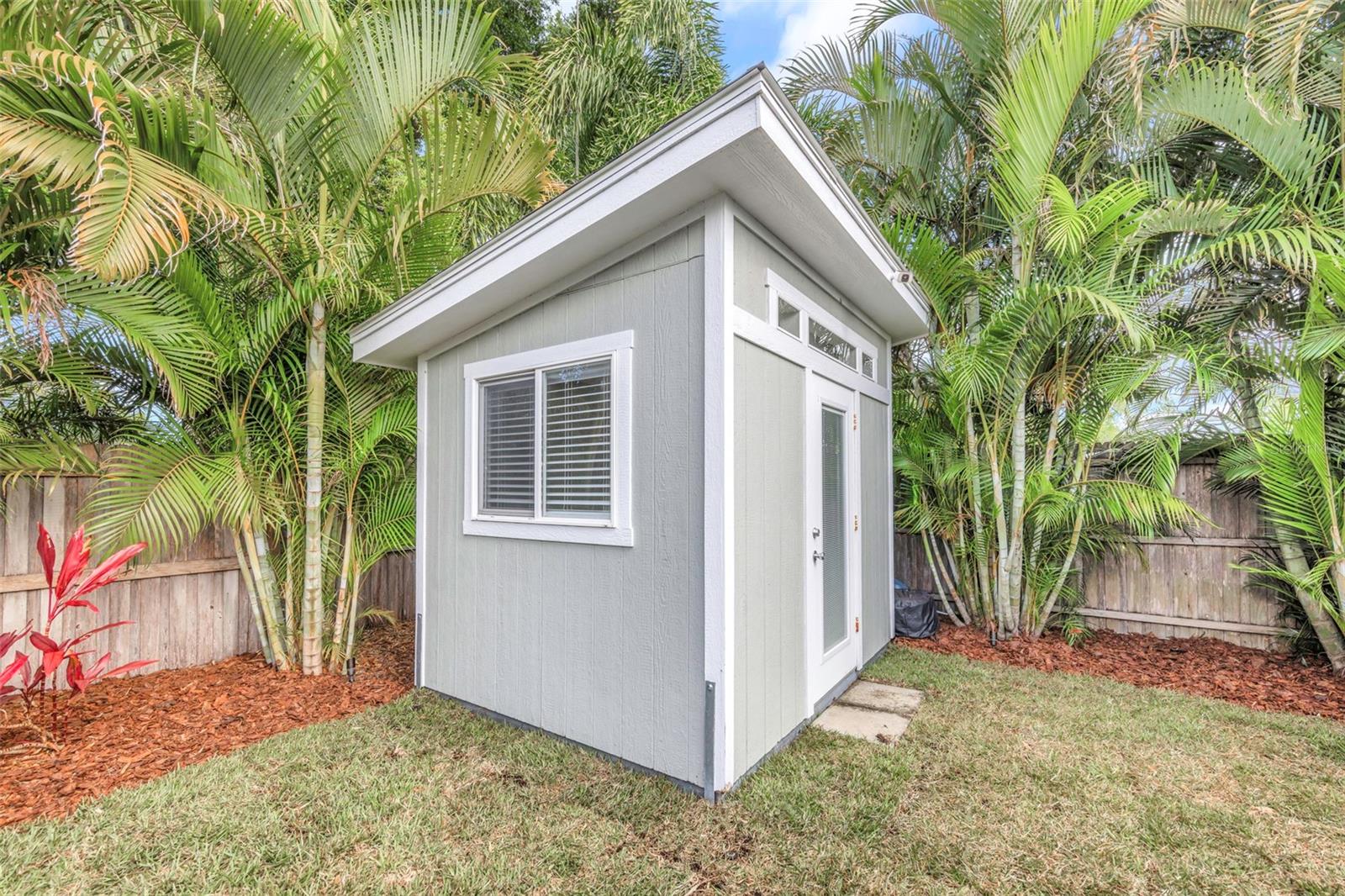 1098 PHYLLIS AVE, LARGO, FL, 33771