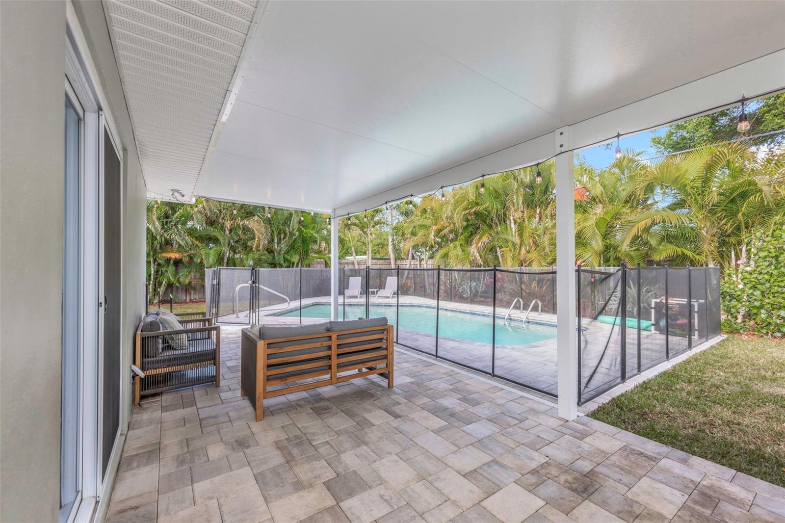 1098 PHYLLIS AVE, LARGO, FL, 33771