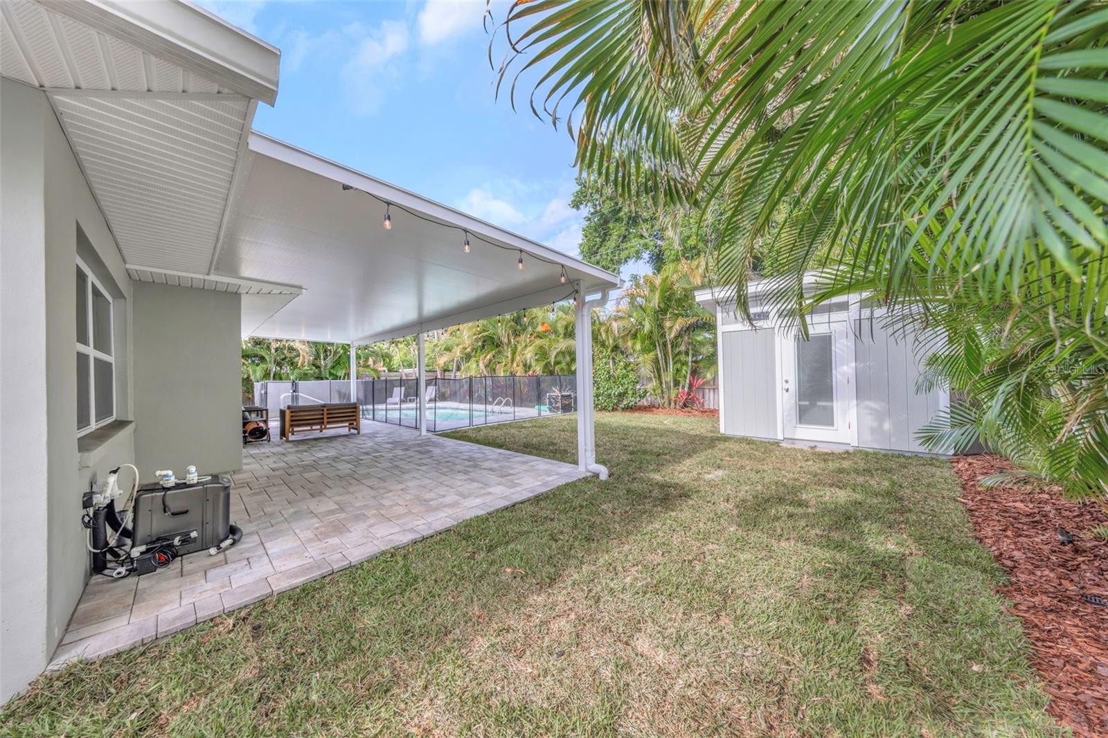 1098 PHYLLIS AVE, LARGO, FL, 33771