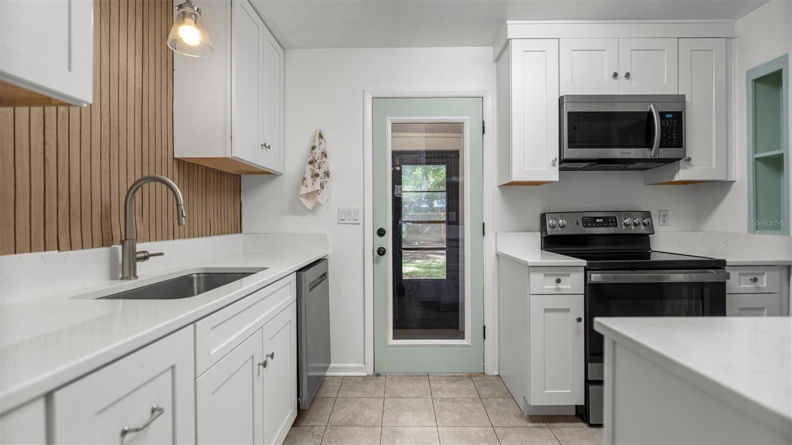 904 NW 14TH AVE, GAINESVILLE, FL, 32601