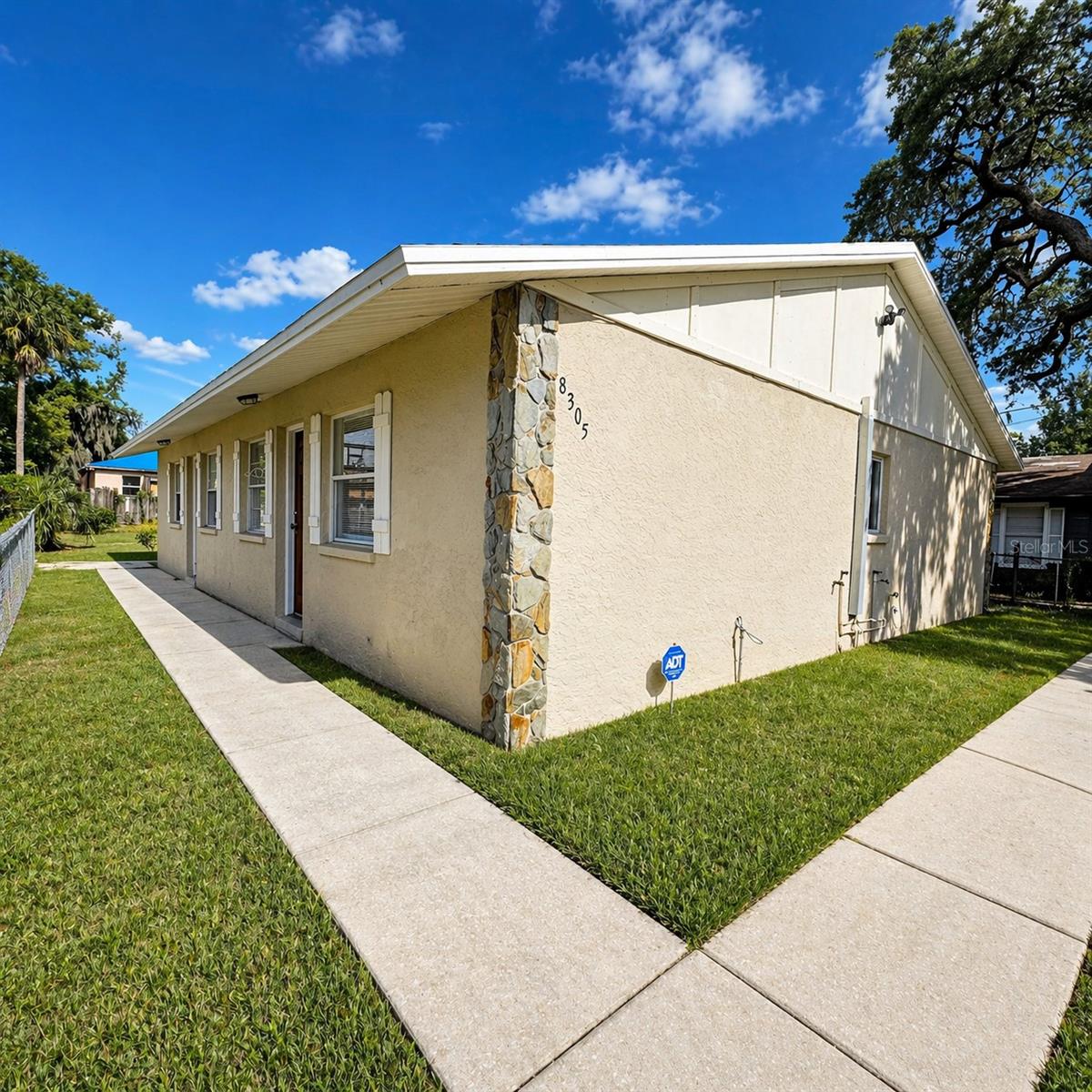 8305 N MARKS ST #B, TAMPA, FL, 33604