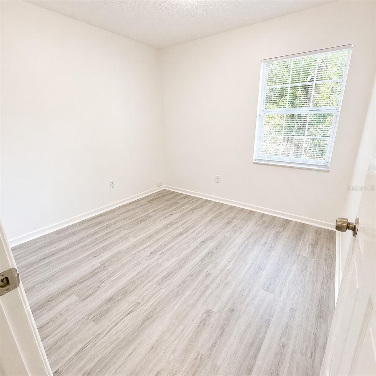 8305 N MARKS ST #B, TAMPA, FL, 33604