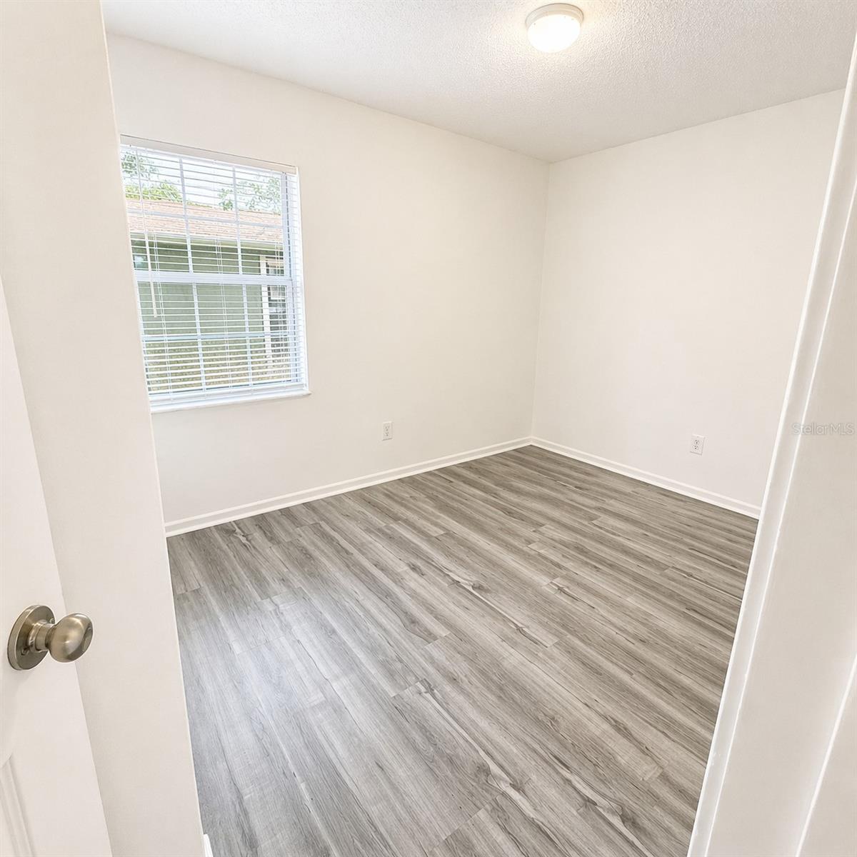 8305 N MARKS ST #B, TAMPA, FL, 33604