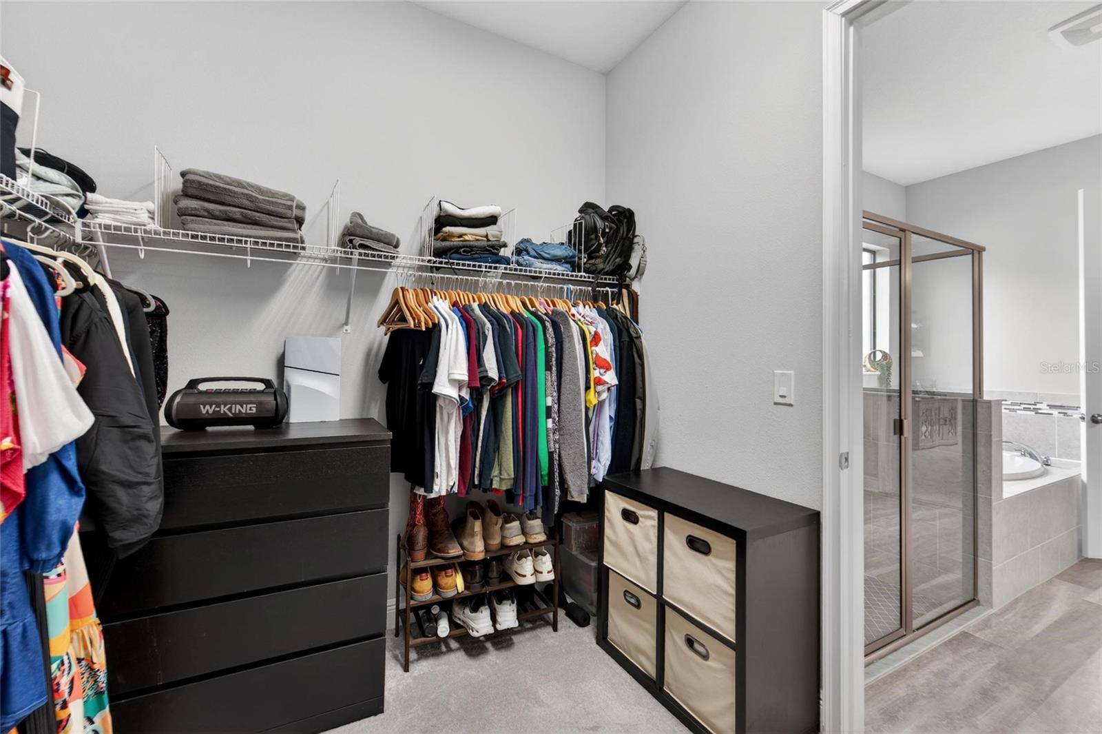 3925 SALIDA DELSOL DR, SUN CITY CENTER, FL, 33573