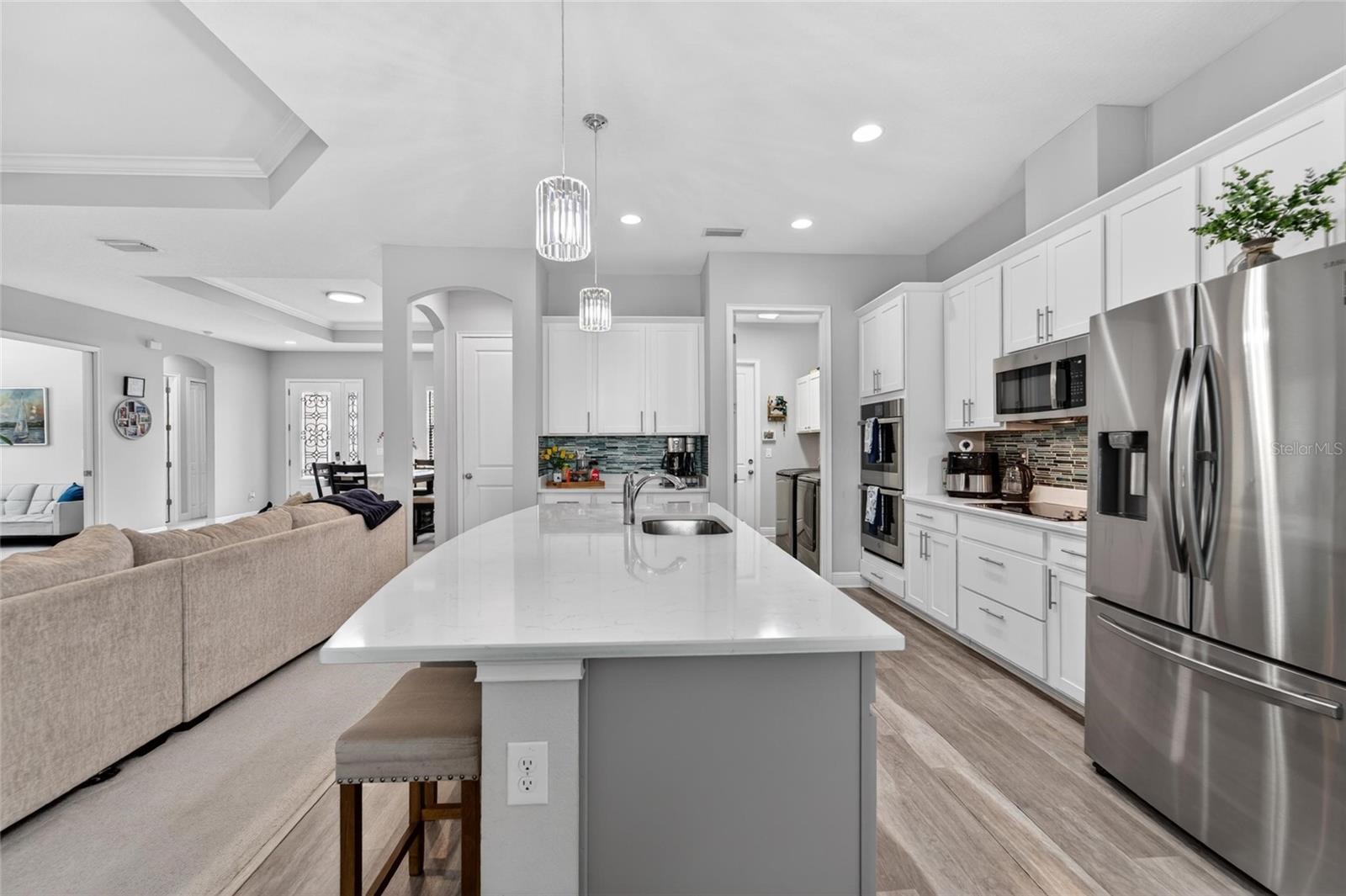 3925 SALIDA DELSOL DR, SUN CITY CENTER, FL, 33573