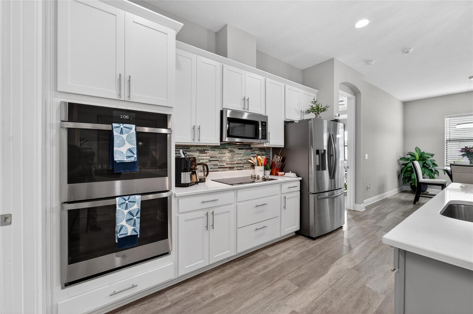 3925 SALIDA DELSOL DR, SUN CITY CENTER, FL, 33573