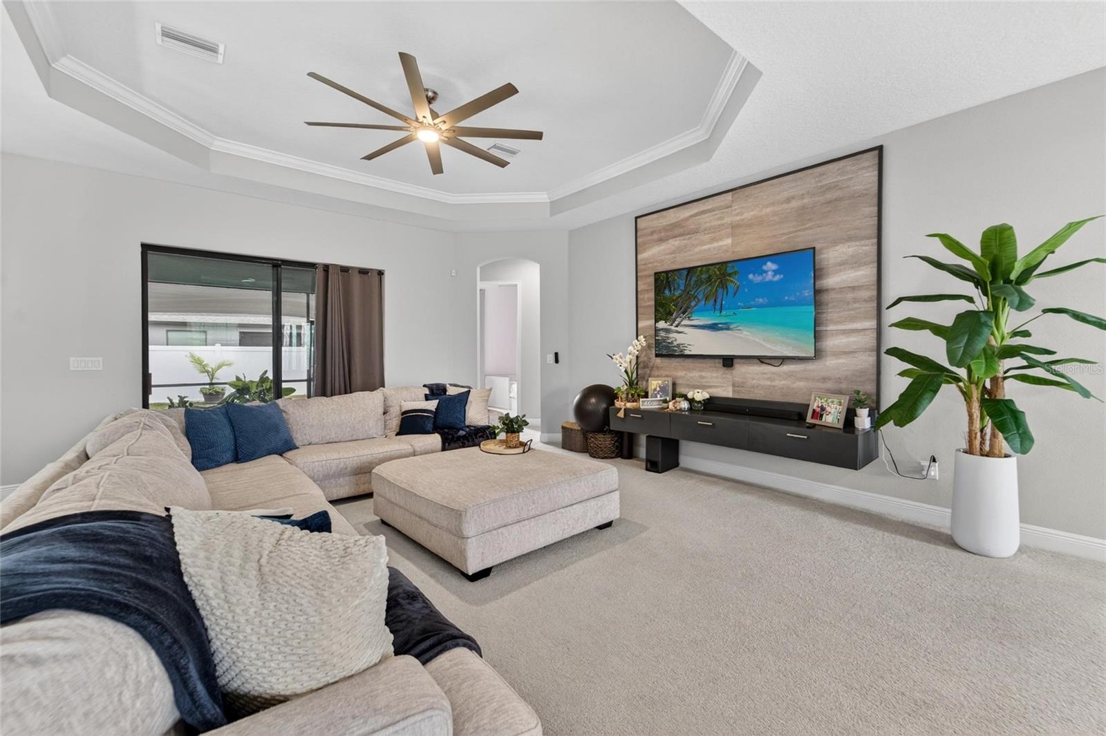 3925 SALIDA DELSOL DR, SUN CITY CENTER, FL, 33573