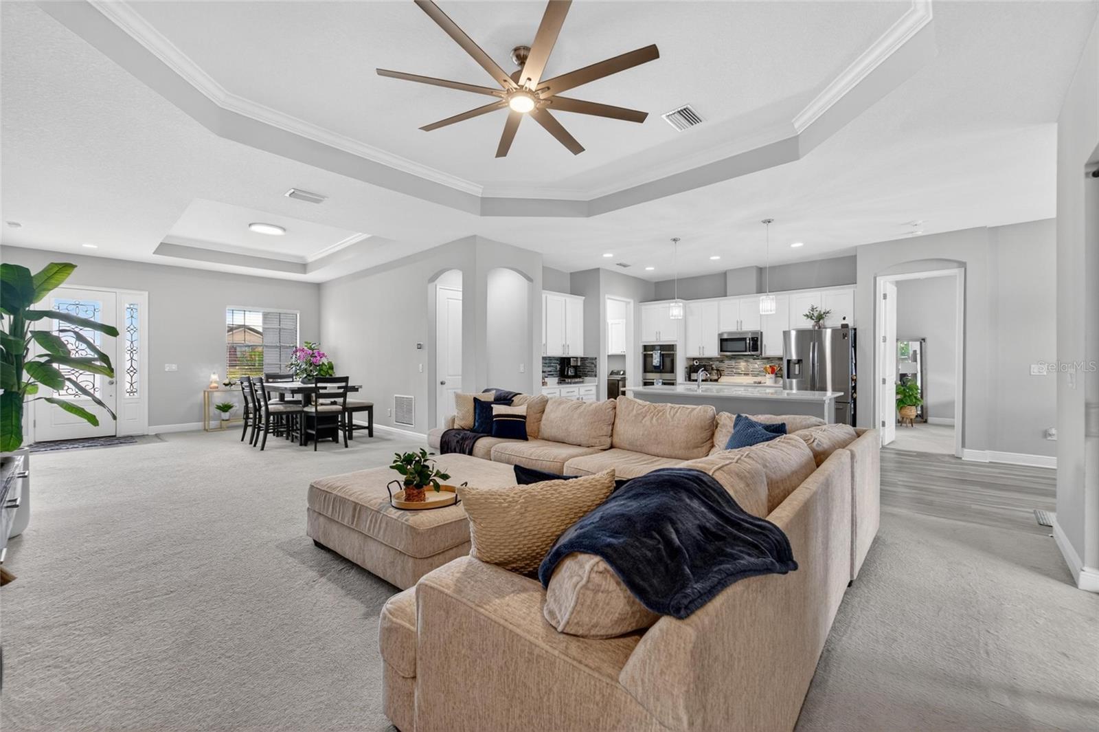 3925 SALIDA DELSOL DR, SUN CITY CENTER, FL, 33573