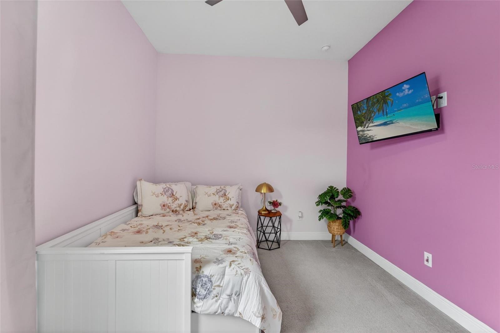 3925 SALIDA DELSOL DR, SUN CITY CENTER, FL, 33573