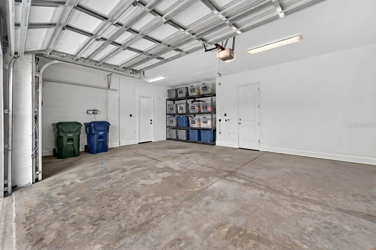 3925 SALIDA DELSOL DR, SUN CITY CENTER, FL, 33573