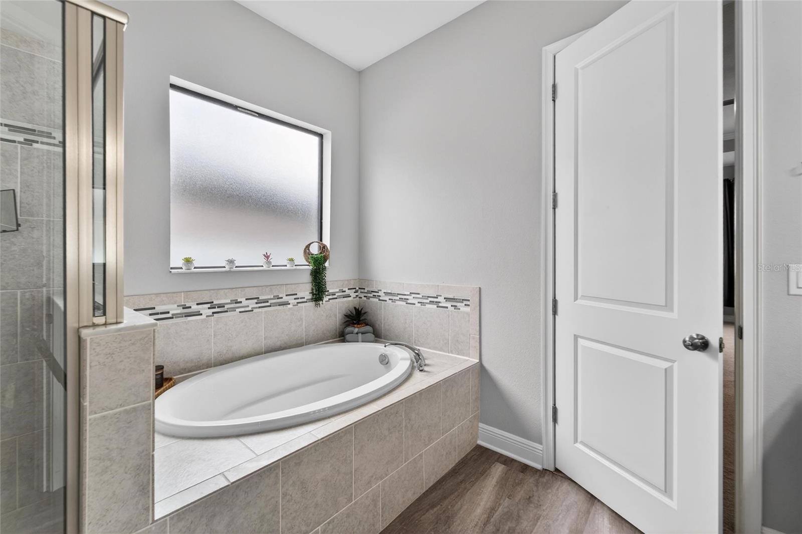 3925 SALIDA DELSOL DR, SUN CITY CENTER, FL, 33573