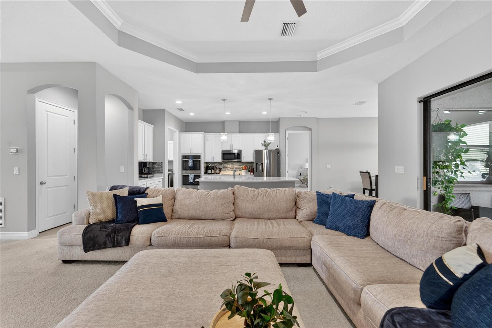 3925 SALIDA DELSOL DR, SUN CITY CENTER, FL, 33573