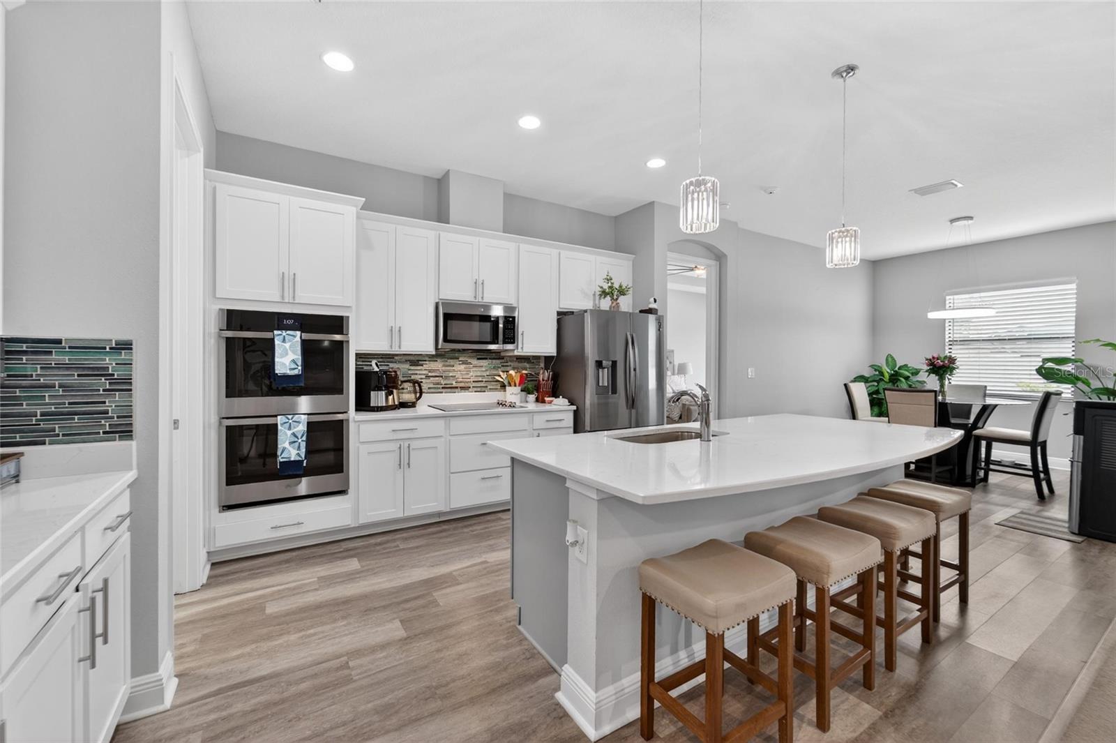 3925 SALIDA DELSOL DR, SUN CITY CENTER, FL, 33573