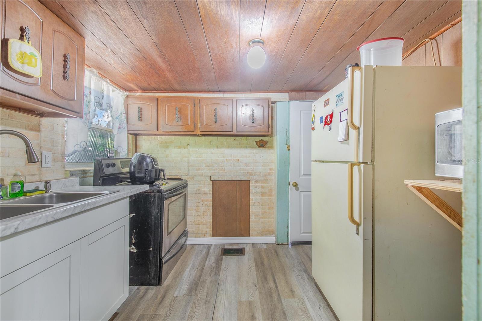 1104 LAKE AVE, HAINES CITY, FL, 33844