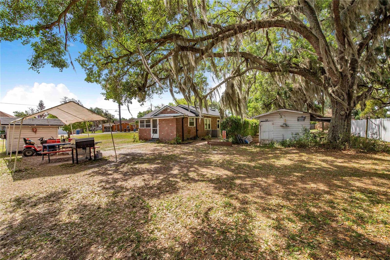 1104 LAKE AVE, HAINES CITY, FL, 33844