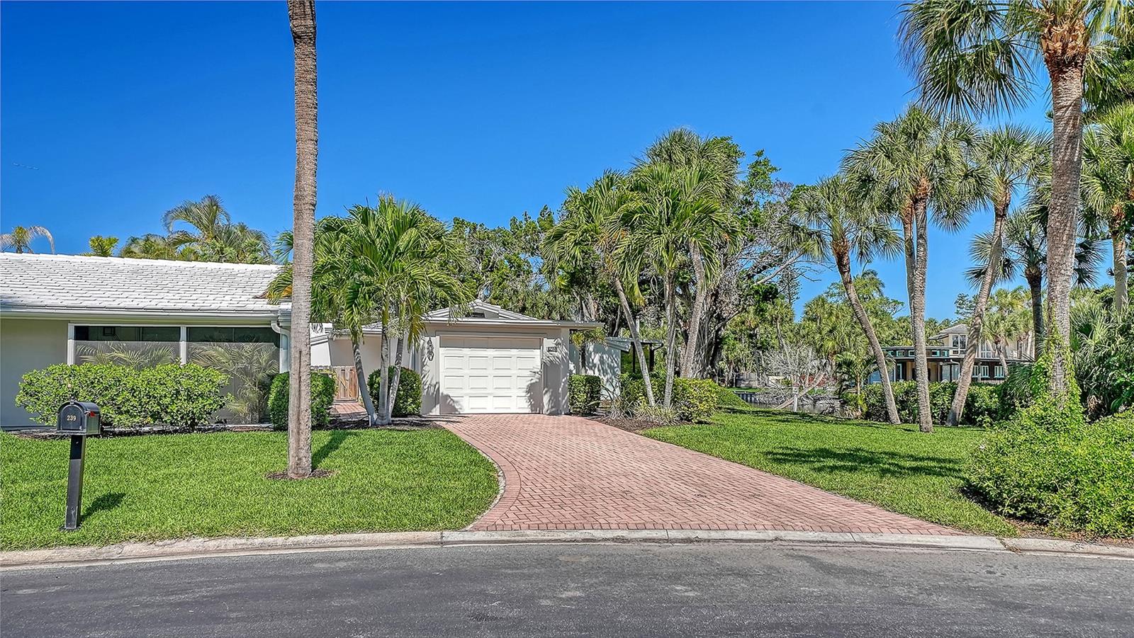 239 HOURGLASS WAY #V7, SARASOTA, FL, 34242