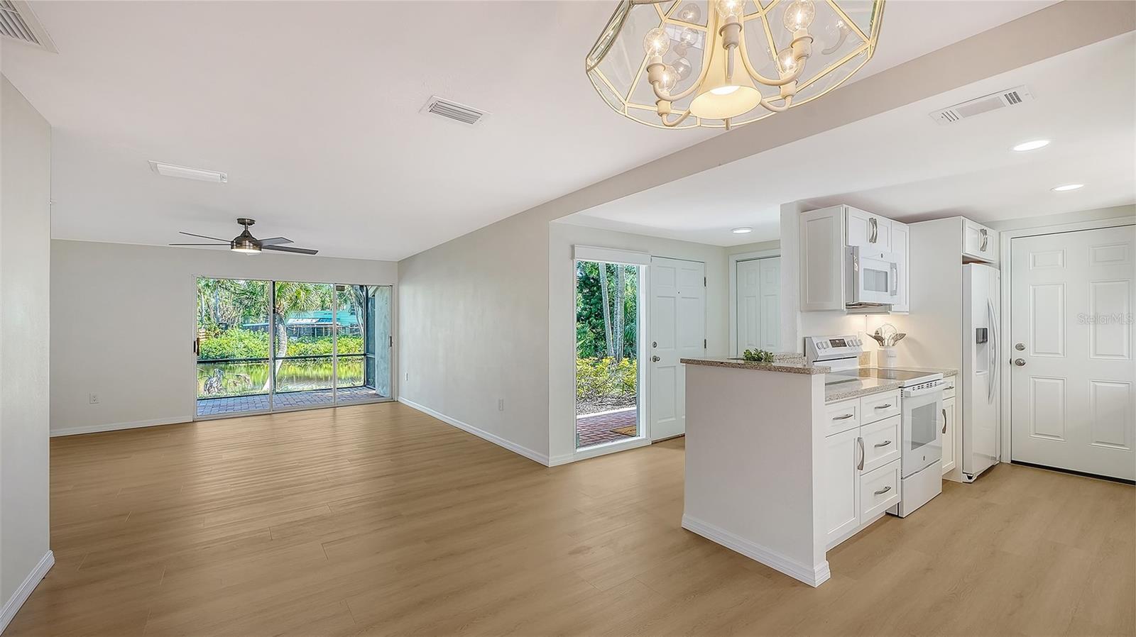 239 HOURGLASS WAY #V7, SARASOTA, FL, 34242