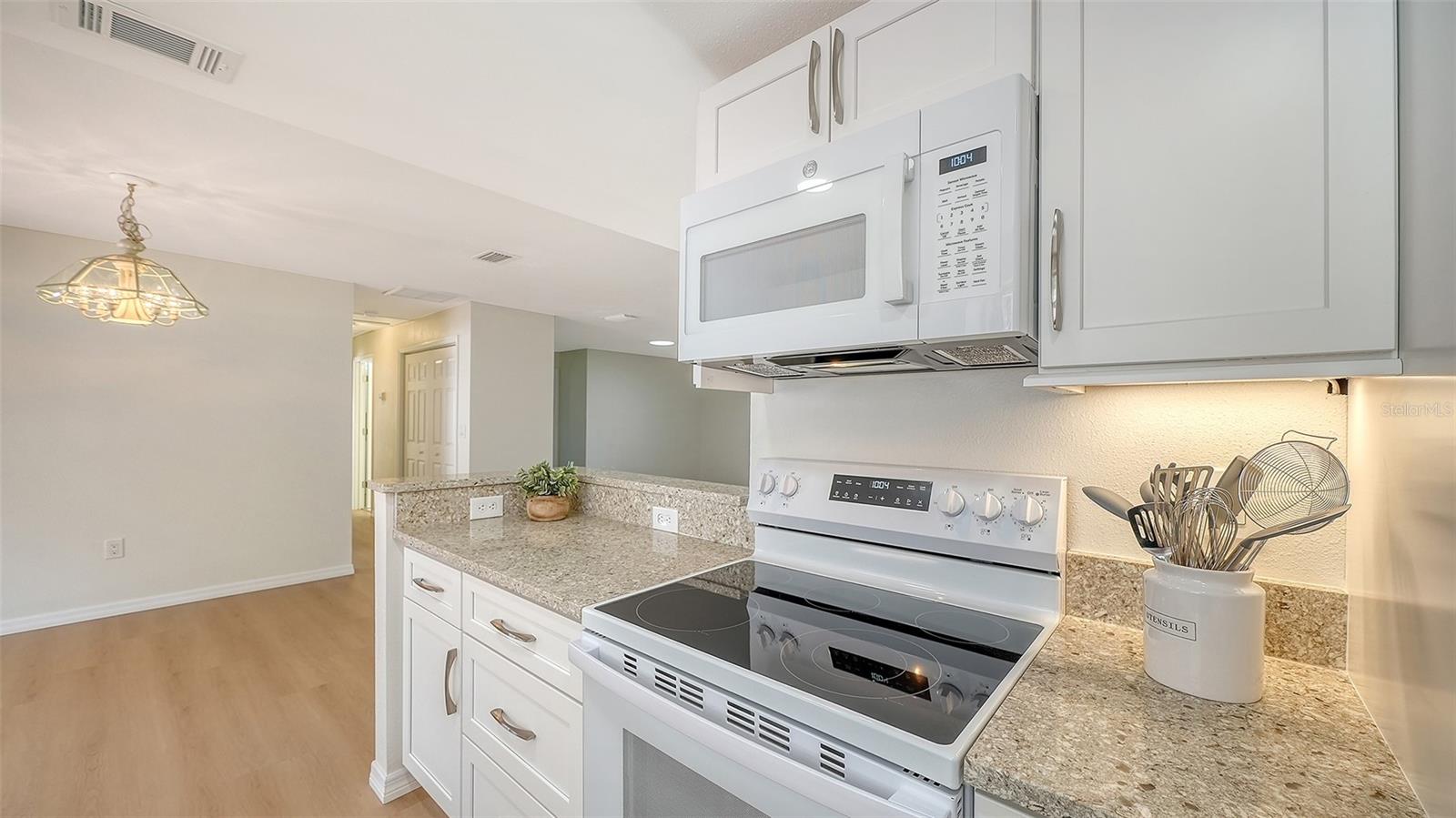 239 HOURGLASS WAY #V7, SARASOTA, FL, 34242