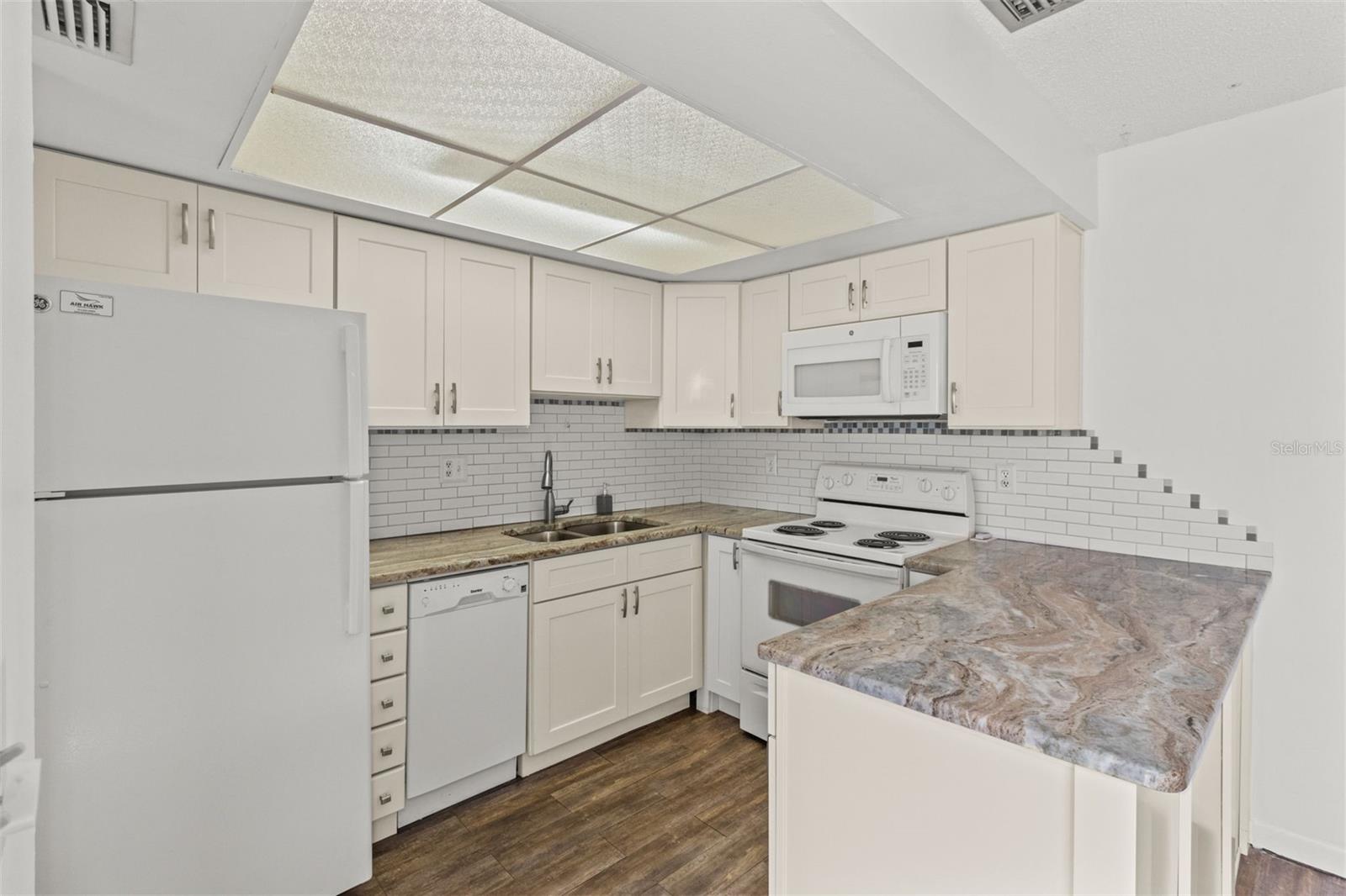 1163 ORANGE TREE CIR W #D, PALM HARBOR, FL, 34684