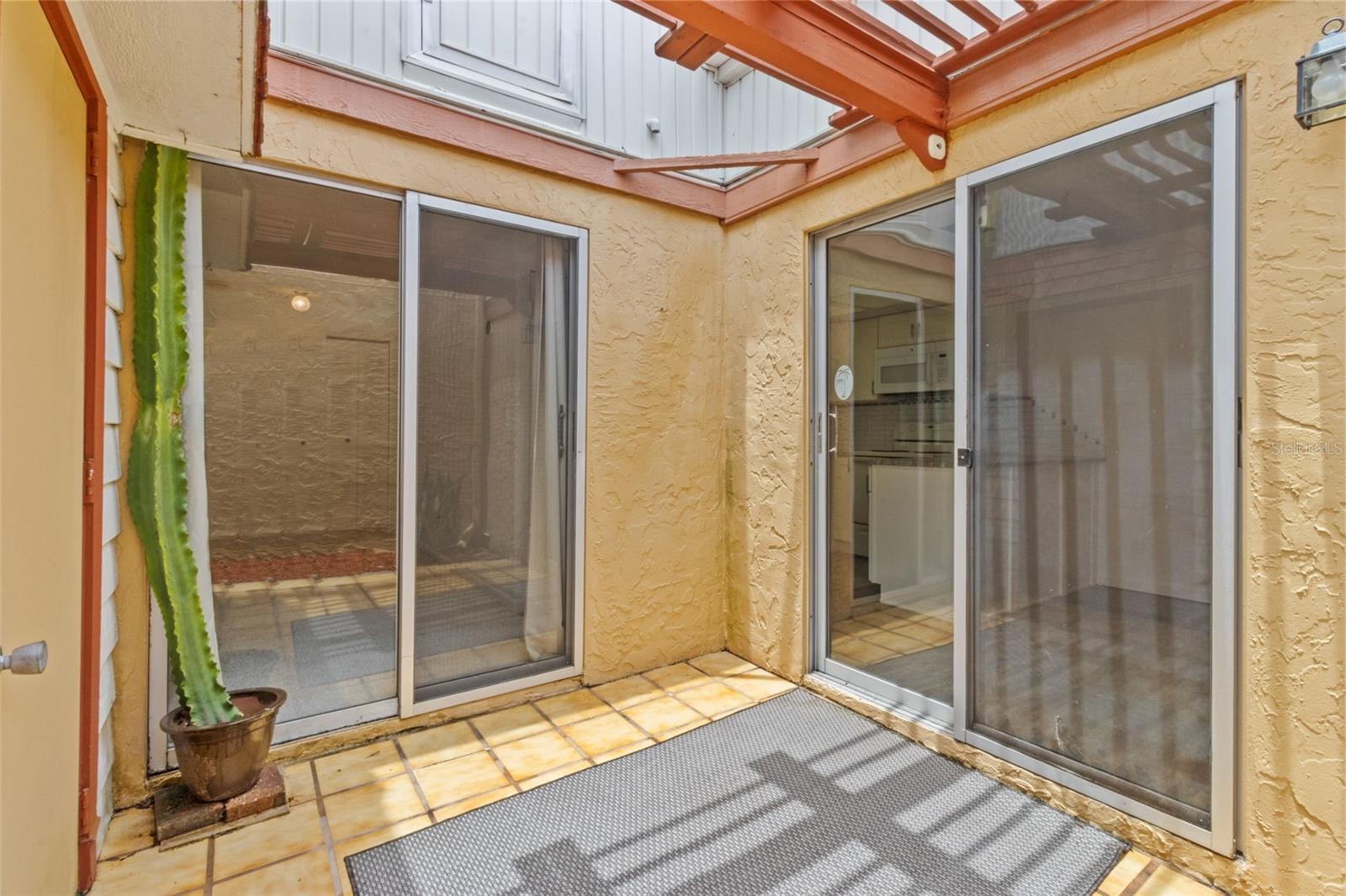 1163 ORANGE TREE CIR W #D, PALM HARBOR, FL, 34684