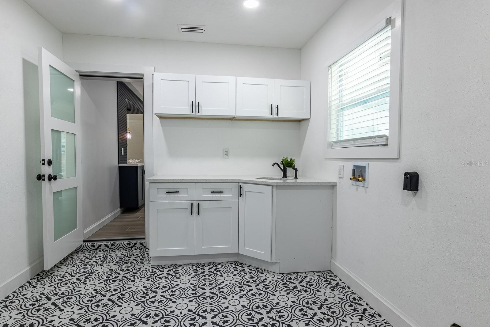 590 45TH ST, SARASOTA, FL, 34234