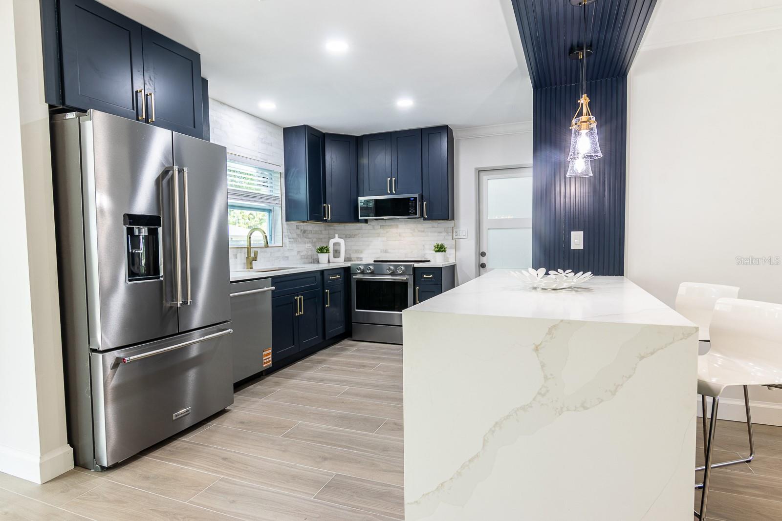 590 45TH ST, SARASOTA, FL, 34234