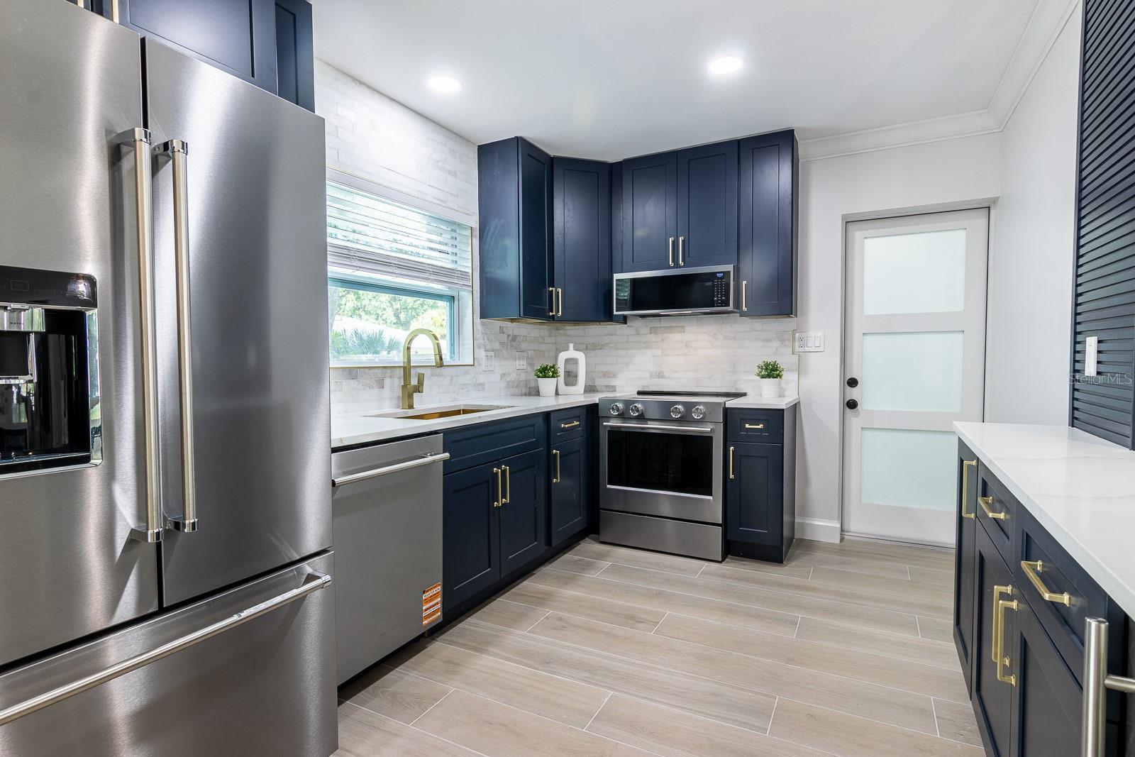 590 45TH ST, SARASOTA, FL, 34234