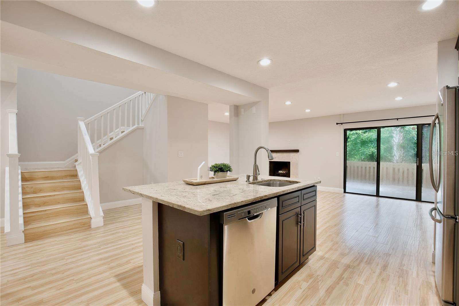 112 HERON BAY CIR, LAKE MARY, FL, 32746