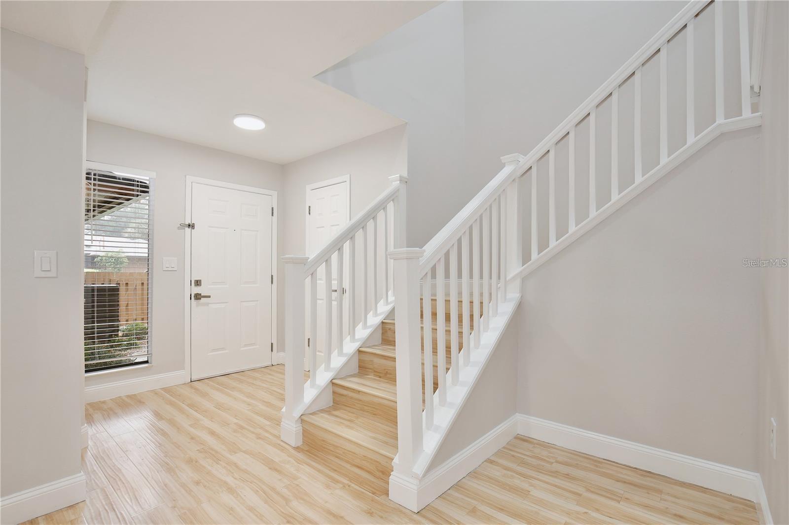 112 HERON BAY CIR, LAKE MARY, FL, 32746