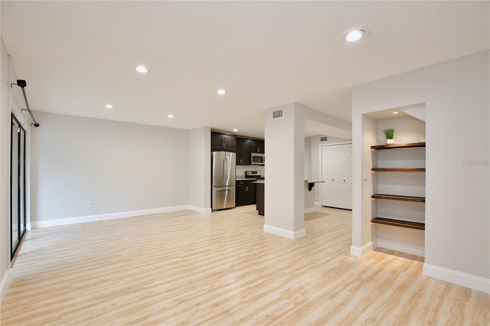 112 HERON BAY CIR, LAKE MARY, FL, 32746