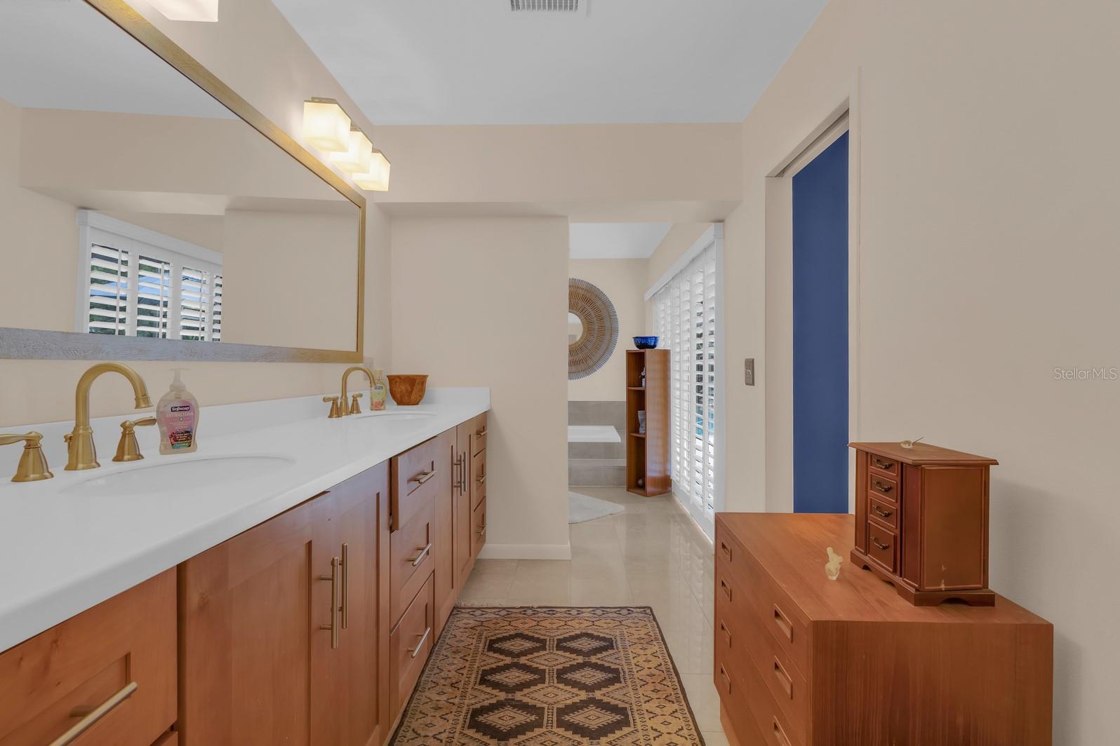 318 VALLEY DR, LONGWOOD, FL, 32779