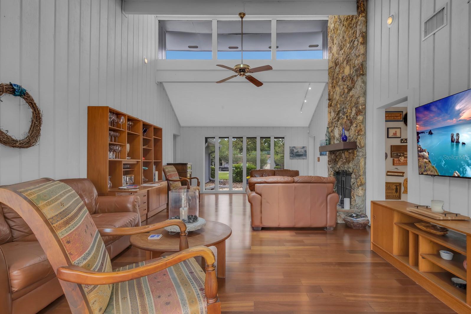 318 VALLEY DR, LONGWOOD, FL, 32779