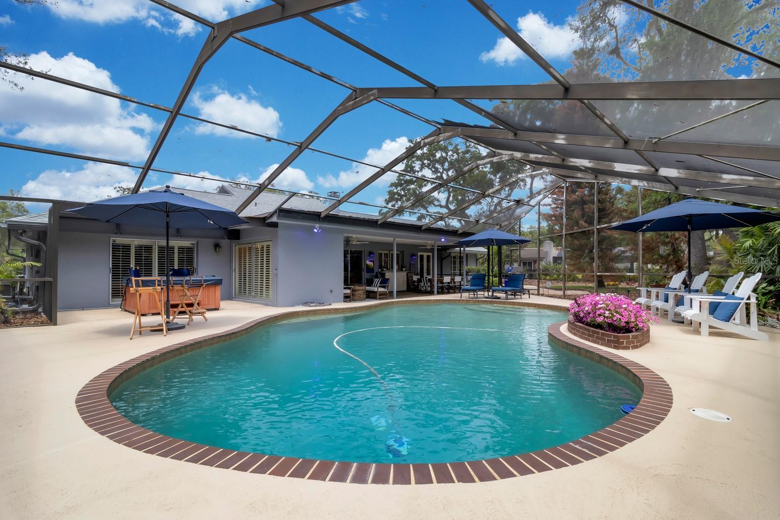 318 VALLEY DR, LONGWOOD, FL, 32779